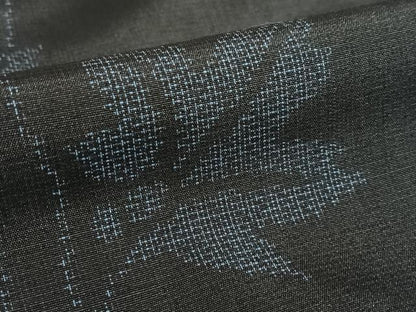平和屋着物●上質な紬 蔦の葉文 黒地 正絹 逸品 AAAU8213zg