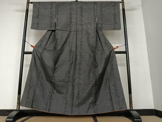 平和屋着物●本場大島紬 9マルキ 草花文 黒地 正絹 逸品 AAAU8225zg
