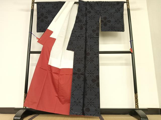 平和屋着物●本場結城紬 重要無形文化財 80亀甲 舞花文 正絹 逸品 未使用 AAAU8254zg