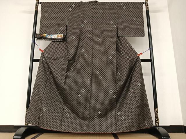 平和屋着物●本場大島紬 純泥染め 7マルキ 手織り 花菱文 証紙付き 正絹 逸品 未使用 AAAU8293zg