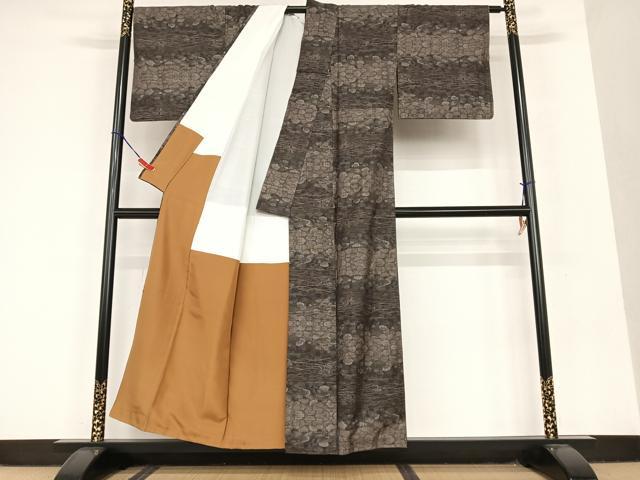 平和屋着物●本場大島紬 泥染め 9マルキ 石畳 正絹 逸品 AAAU8319zg