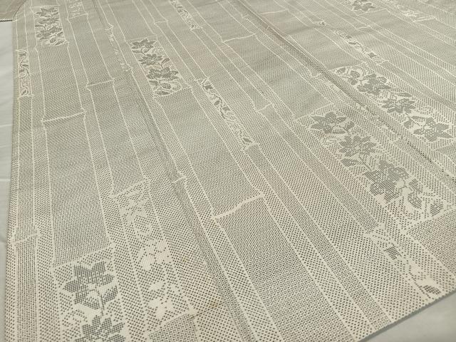 平和屋着物●本場大島紬 白大島 120亀甲 花唐草竹文 正絹 逸品 AAAU8338zg