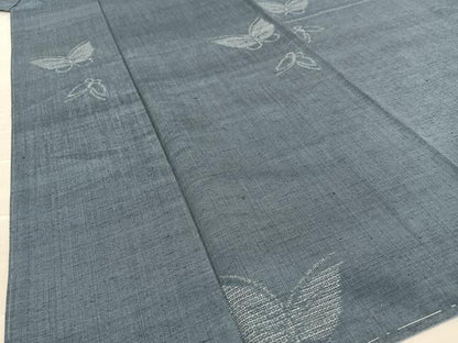 平和屋着物●結城紬 100亀甲 飛び亀甲柄 舞蝶文 正絹 逸品 AAAU8340zg