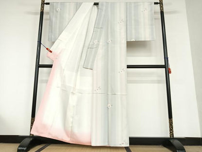 平和屋着物●上質な紬　舞花文　暈し染め　鈴乃屋扱い　正絹　逸品　未使用　AAAU8345zg