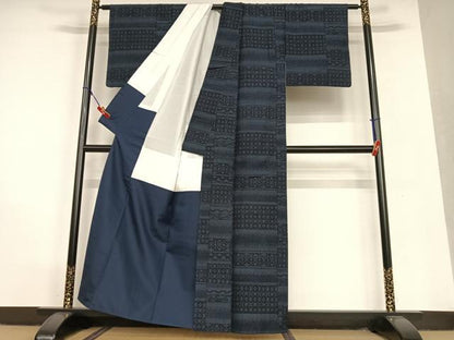 平和屋着物●結城紬 100亀甲 横段花文 正絹 逸品 AAAU8351zg