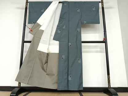 平和屋着物●本場大島紬 9マルキ 地空 色紙重ね文 正絹 逸品 未使用 AAAU8403zg