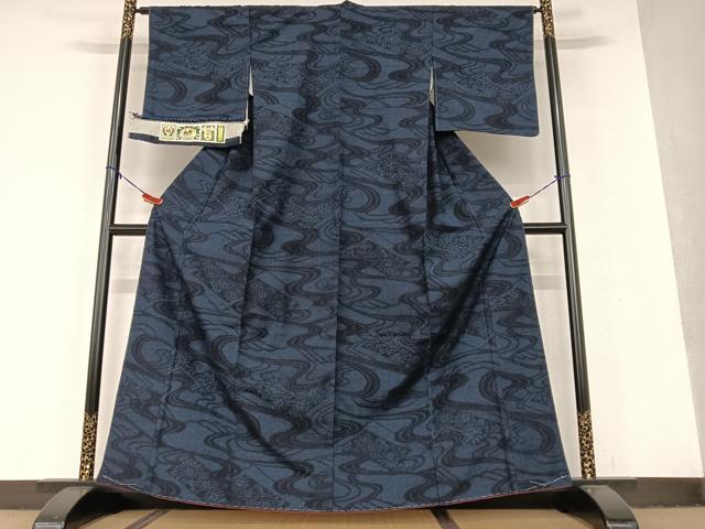平和屋着物●結城紬　流水草花文　証紙付き　正絹　逸品　AAAU8448zg