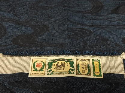 平和屋着物●結城紬　流水草花文　証紙付き　正絹　逸品　AAAU8448zg