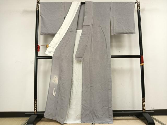 平和屋着物▽友禅師・京の名工・伝統工芸士・樽本伊勢蔵　色無地　単衣　人物文　暁鼠色　やまと誂製　正絹　逸品　AAAU8712fy