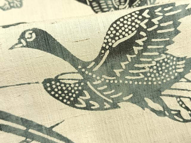 平和屋着物▽上質な紬 単衣 型染め 草木染 花鳥文 反端付き 正絹 逸品 AAAV2734fy