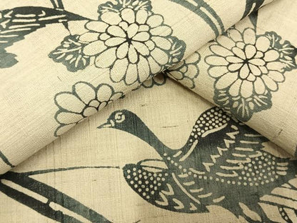平和屋着物▽上質な紬 単衣 型染め 草木染 花鳥文 反端付き 正絹 逸品 AAAV2734fy