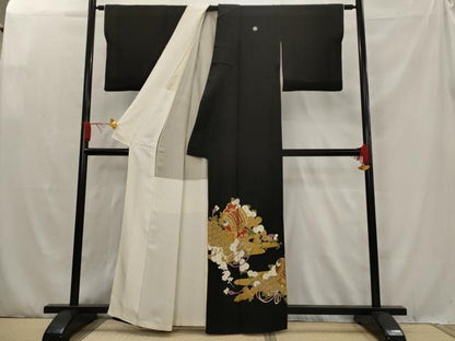 平和屋着物■豪華黒留袖　駒刺繍　吉祥花文　小槌　正絹　逸品　AAAV2956st