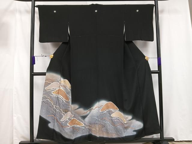 平和屋着物■豪華黒留袖　駒刺繍　流水松文　暈し染め　金彩　正絹　逸品　AAAV5094mf