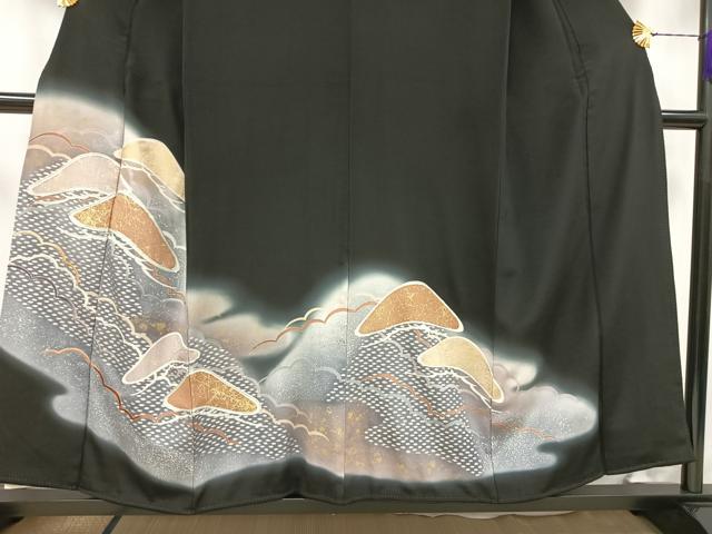 平和屋着物■豪華黒留袖　駒刺繍　流水松文　暈し染め　金彩　正絹　逸品　AAAV5094mf