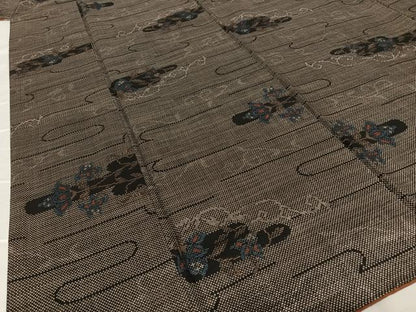 平和屋着物●本場大島紬　泥染め　7マルキ　花唐草文　正絹　逸品　AAAV7013zg