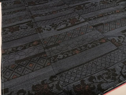 平和屋着物●本場眞綿結城紬　横段花文　証紙付き　正絹　逸品　未使用　AAAV7019zg