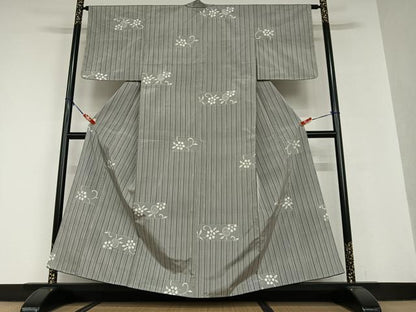 平和屋着物●上質な紬 横段花唐草文 正絹 逸品 AAAV7035zg