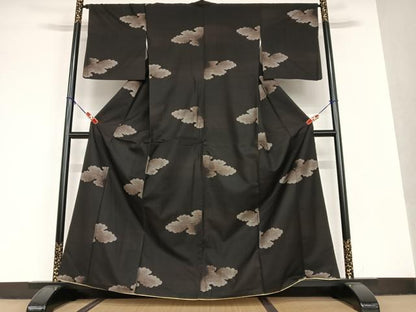 平和屋着物●本場大島紬　泥染め　9マルキ　雲重ね文　正絹　逸品　AAAV7061zg