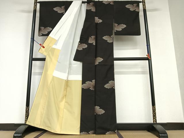 平和屋着物●本場大島紬　泥染め　9マルキ　雲重ね文　正絹　逸品　AAAV7061zg