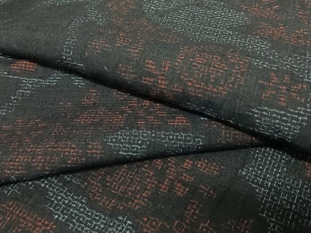 平和屋着物●本場結城紬 重要無形文化財 80亀甲 草花文 正絹 逸品 AAAV7171zg