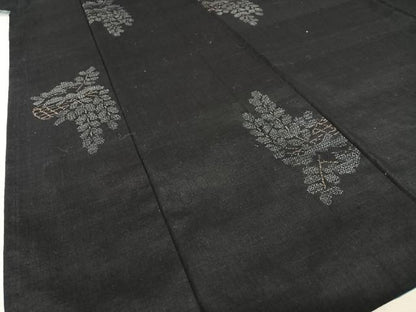 平和屋着物●結城紬 100亀甲 飛び亀甲柄 草木文 正絹 逸品 AAAV7226zg