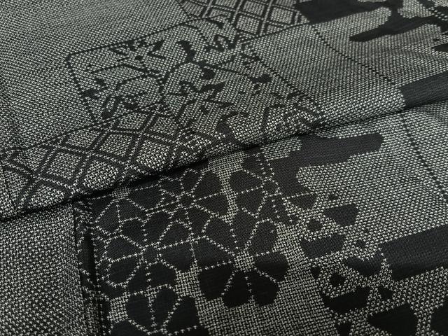 平和屋着物●本場大島紬 9マルキ 色紙重ね草花文 黒地 正絹 逸品 AAAV7254zg