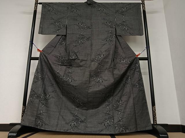 平和屋着物●本場大島紬 7マルキ 枝葉文 黒地 正絹 逸品 未使用 AAAV7389zg