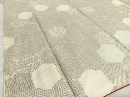 平和屋着物●本場大島紬　白大島　一元絣　亀甲文　正絹　逸品　AAAV7448zg