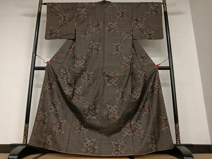 平和屋着物●本場大島紬　泥染め　一元絣　草花文　糸巻き　正絹　逸品　AAAV7502zg