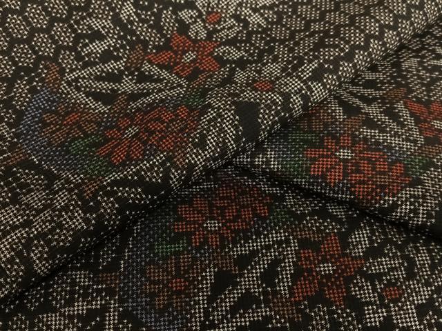 平和屋着物●本場大島紬　泥染め　一元絣　草花文　糸巻き　正絹　逸品　AAAV7502zg