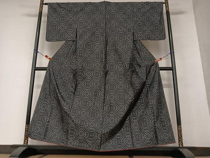 平和屋着物●本場大島紬 花菱文 黒地 正絹 逸品 未使用 AAAV7531zg