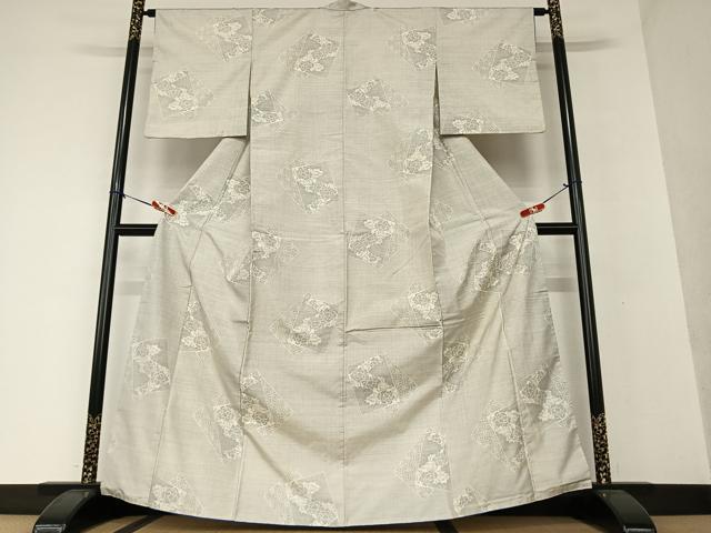 平和屋着物●本場大島紬 白大島 カタス7マルキ 色紙重ね草花文 正絹 逸品 AAAV7538zg