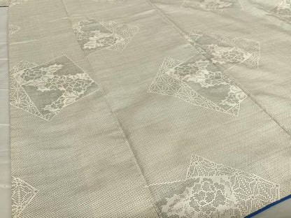 平和屋着物●本場大島紬 白大島 カタス7マルキ 色紙重ね草花文 正絹 逸品 AAAV7538zg