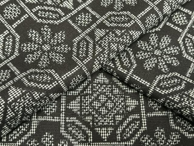 平和屋着物▽上質な紬 単衣 色紙花文 黒地 正絹 逸品 AAAV8424fy