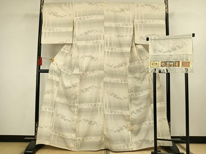 平和屋着物▽塩沢絣 単衣 110亀甲 舞鳥文 証紙付き 正絹 逸品 AAAV8430fy