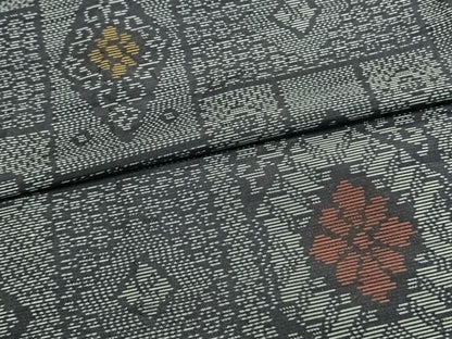 平和屋着物▽本場大島紬　単衣　色紙花文　正絹　逸品　AAAV8478fy