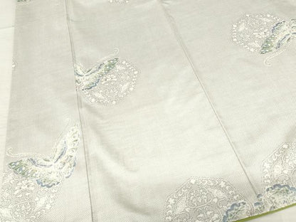 平和屋着物●極上 本場大島紬 白大島 9マルキ 総絣 花蝶文 正絹 逸品 AAAV8908ma