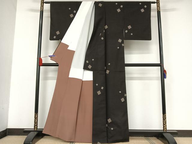 平和屋着物●本場大島紬 純泥染 ９マルキ 地空 手織 箔散らし 川口織物謹製 証紙付き 正絹 逸品 AAAV9038np
