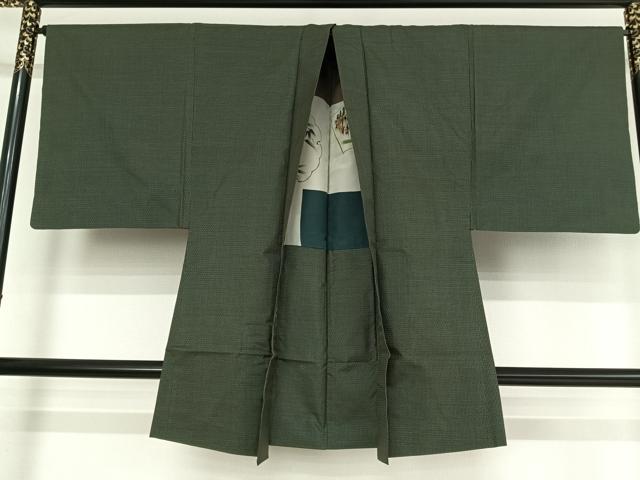 平和屋着物●男性　本場大島紬　アンサンブル　兵児帯・羽織紐セット　80亀甲　総詰め　正絹　逸品　AAAV9133np