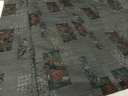 平和屋着物●本場大島紬　9マルキ　色紙草花文　正絹　逸品　AAAV9166np