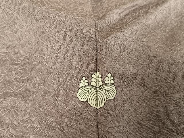 平和屋着物●上質な色無地　花唐草地紋　紫苑色　正絹　逸品　未使用　AAAV9177np