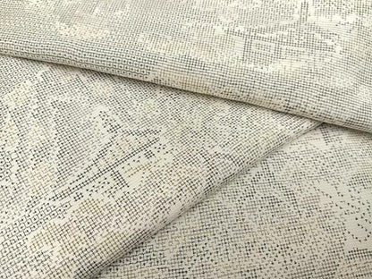 平和屋着物●本場大島紬　白大島　120亀甲　風景樹林文　正絹　逸品　AAAV9392ph