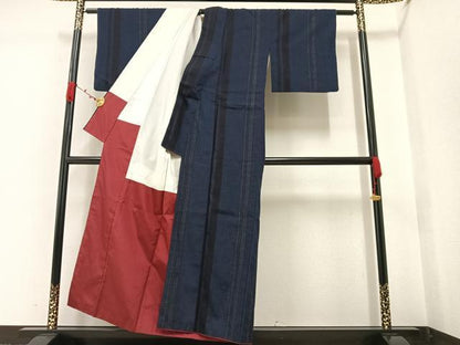 平和屋着物●本場結城紬　重要無形文化財　100亀甲　間道　正絹　逸品　AAAW0076ph