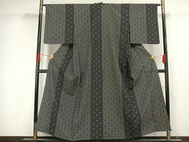 平和屋着物▽本塩沢 単衣 110亀甲 麻の葉文様 黒地 反端付き 正絹 逸品 未使用 AAAW1310fy