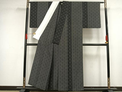 平和屋着物▽本塩沢 単衣 110亀甲 麻の葉文様 黒地 反端付き 正絹 逸品 未使用 AAAW1310fy
