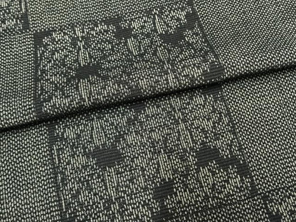 平和屋着物▽上質な紬 単衣 色紙花文 黒地 正絹 逸品 未使用 AAAW1499fy