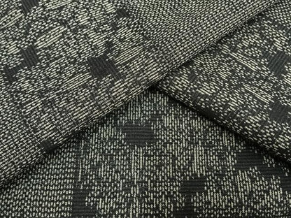 平和屋着物▽上質な紬 単衣 色紙花文 黒地 正絹 逸品 未使用 AAAW1499fy