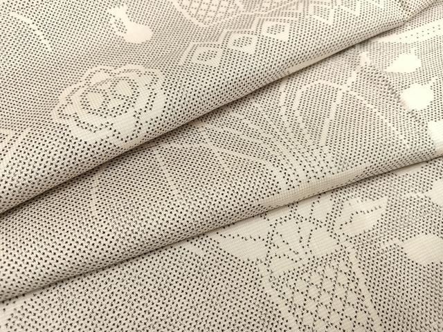平和屋着物●本場大島紬 白大島 7マルキ 草花文 正絹 逸品 AAAW1823ph