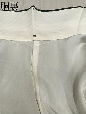 平和屋着物●結城紬　100亀甲　飛び亀甲柄　舞花文　正絹　逸品　AAAW1841ph