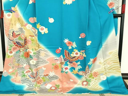 平和屋着物●創業460年・千總 振袖 駒刺繍 花蝶文 暈し染め 金糸 金彩 銀通し地 正絹 逸品 AAAW4011np